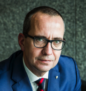 Broker Consulting, Július Rusňák, generálny riaditeľ